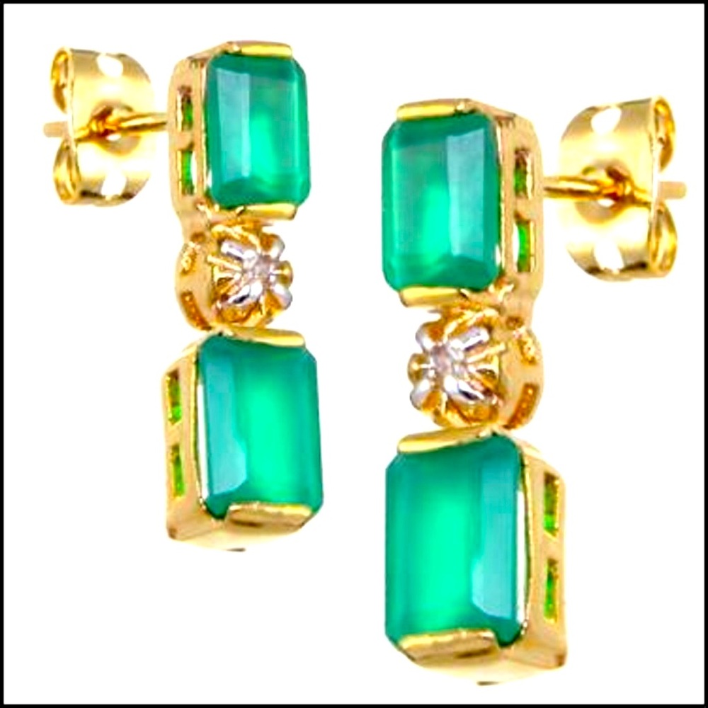 3.18 Cts Green Agate & Diamond Designer Earrings